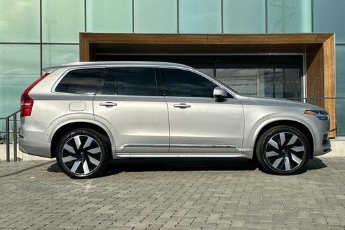 2024 Volvo XC90 Recharge Plug-In Hybrid T8 Ultimate Bright 7-Seater