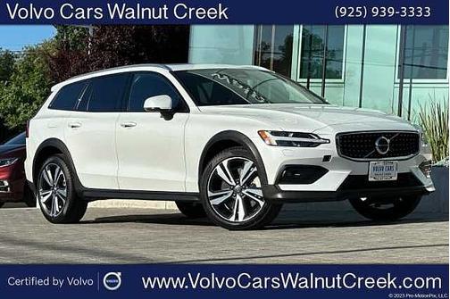 2025 Volvo V60 Cross Country Plus