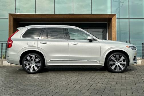 2022 Volvo XC90 Recharge Plug-In Hybrid eAWD Inscription 7 Seater