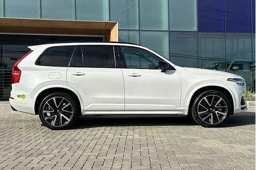 2023 Volvo XC90 Ultimate Dark 7-Seater