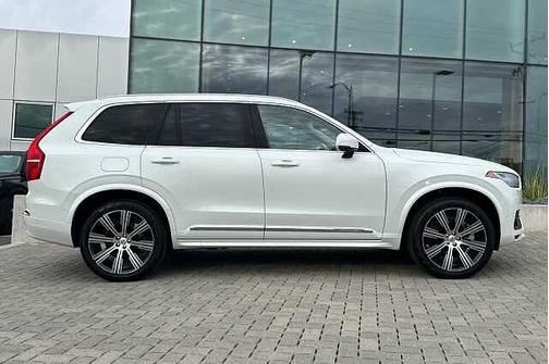 2024 Volvo XC90 T8 Ultimate 6-Seater