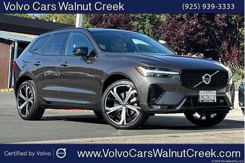 Platinum Grey 2023 Volvo XC60 B6 AWD Ultimate Dark