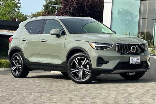 Sage Green 2025 Volvo XC40 Core