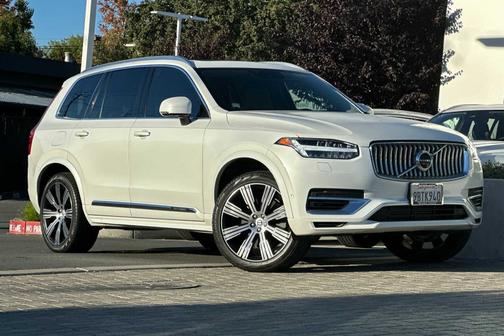 2022 Volvo XC90 Recharge Plug-In Hybrid T8 Inscription Extended Range 7P