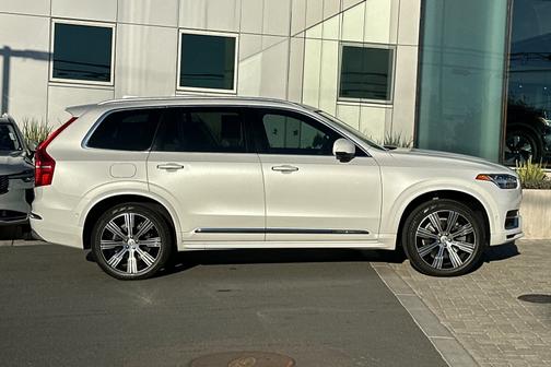2022 Volvo XC90 Recharge Plug-In Hybrid T8 Inscription Extended Range 7P