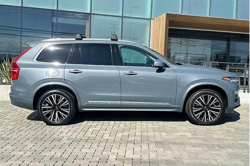 2023 Volvo XC90 Plus