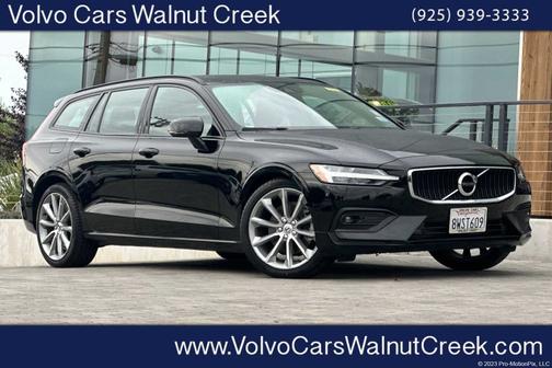 2021 Volvo V60 T5 Momentum