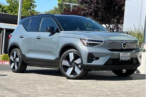 Thunder Grey 2023 Volvo XC40 Ultimate