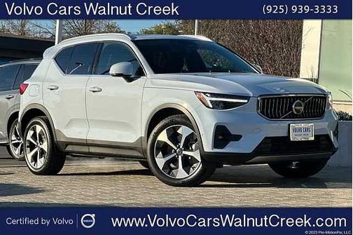 2025 Volvo XC40 Plus