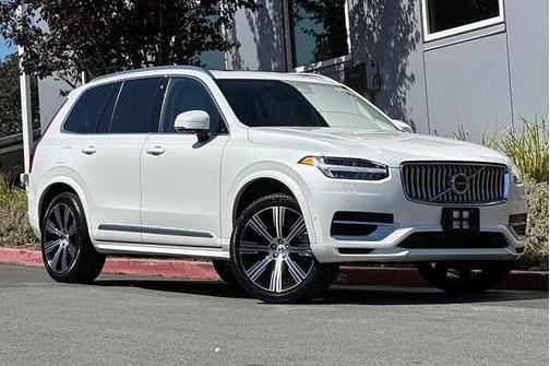Crystal White 2025 Volvo XC90 Ultra