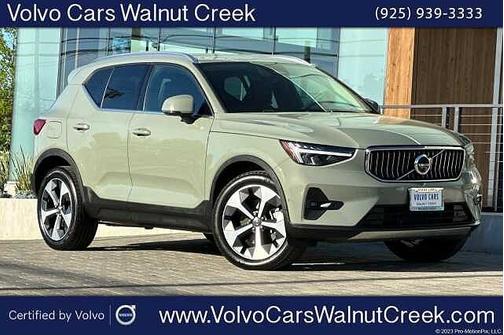 2025 Volvo XC40 Plus