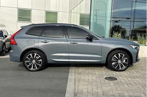 Thunder Grey 2023 Volvo XC60 Plus
