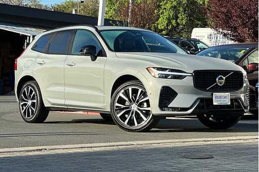 2025 Volvo XC60 Plus