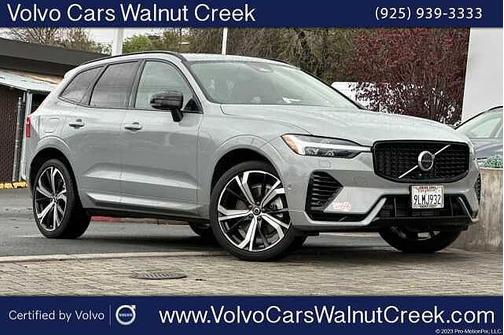 2024 Volvo XC60 T8 Ultimate Dark