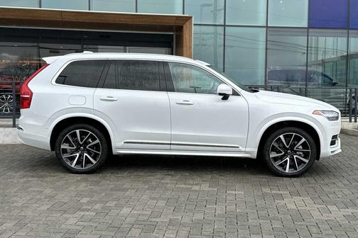 2024 Volvo XC90 B6 Ultimate Bright 6-Seater