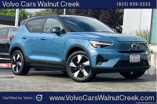 Fjord Blue 2024 Volvo XC40 Core