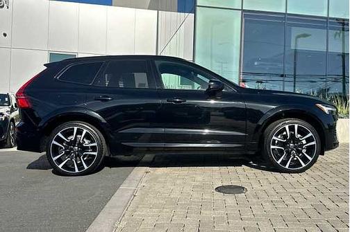 Onyx Black 2023 Volvo XC60 Ultimate Dark