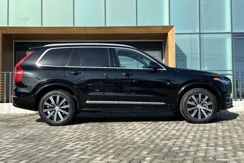 2024 Volvo XC90 B6 Plus Bright 7-Seater
