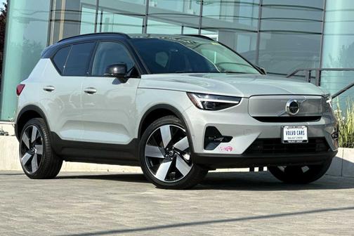 2024 Volvo XC40 Recharge Pure Electric Twin Plus