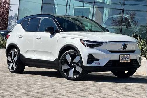 2024 Volvo XC40 Plus