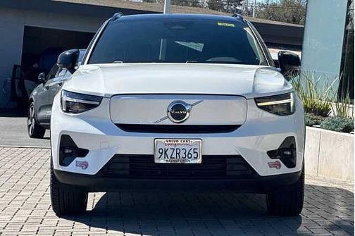 2024 Volvo XC40 Plus
