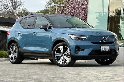 2023 Volvo XC40 Plus
