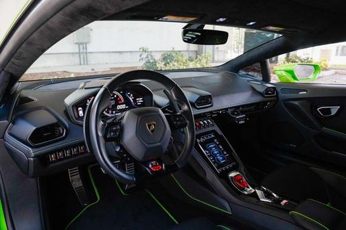 2020 Lamborghini Huracan EVO Coupe AWD