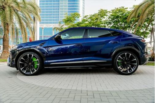2020 Lamborghini Urus AWD