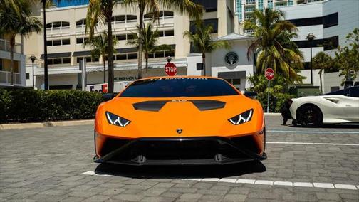 2022 Lamborghini Huracan STO Coupe
