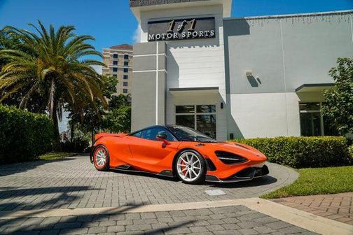 2021 McLaren 765LT Coupe