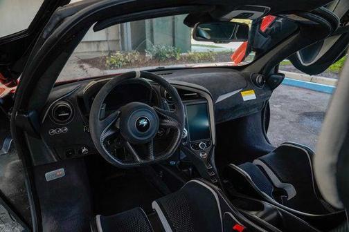 2021 McLaren 765LT Coupe
