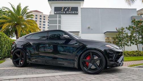 2024 Lamborghini Urus S