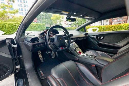 2016 Lamborghini Huracan LP610-4