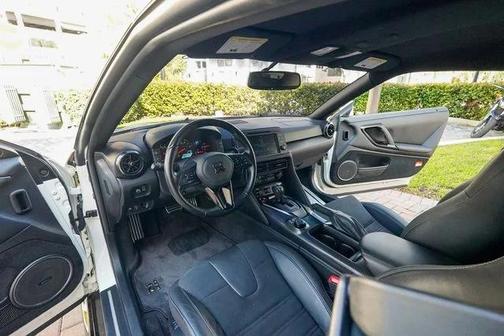 2021 Nissan GT-R Premium Dual-clutch 6-Speed Transmission