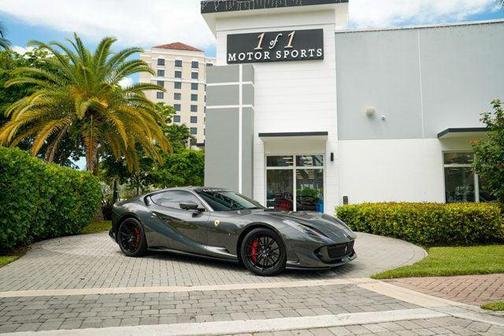 2020 Ferrari 812 Superfast Base