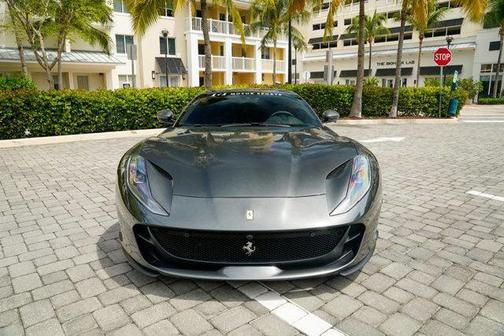 2020 Ferrari 812 Superfast Base