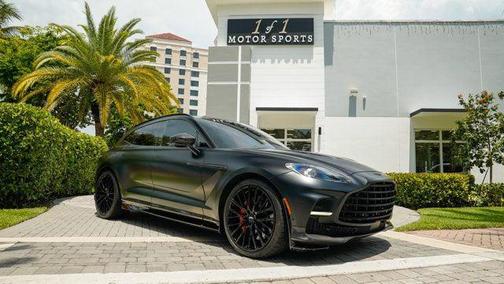 2023 Aston Martin DBX 707