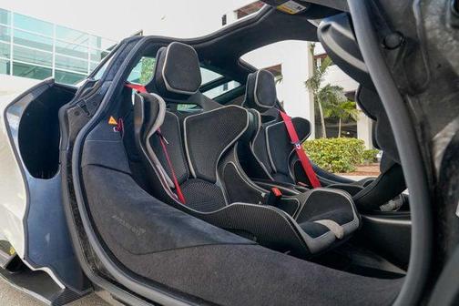 2021 McLaren 765LT Coupe