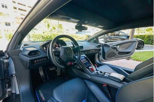 2020 Lamborghini Huracan EVO Base