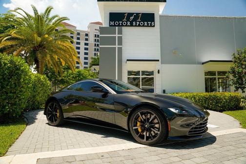 2021 Aston Martin Vantage Manual