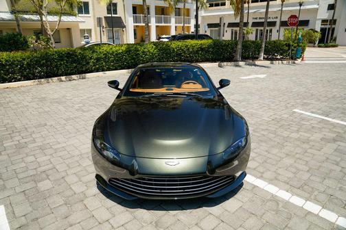 2021 Aston Martin Vantage Manual