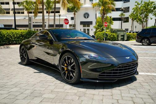 2021 Aston Martin Vantage Manual