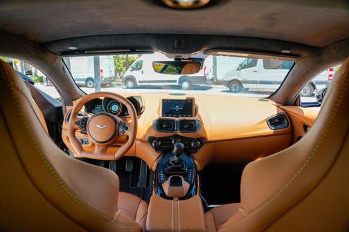 2021 Aston Martin Vantage Manual