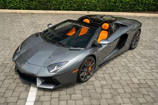 2015 Lamborghini Aventador LP700-4