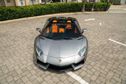 2015 Lamborghini Aventador LP700-4