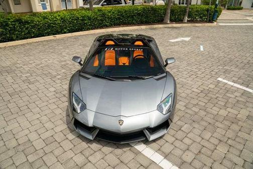 2015 Lamborghini Aventador LP700-4