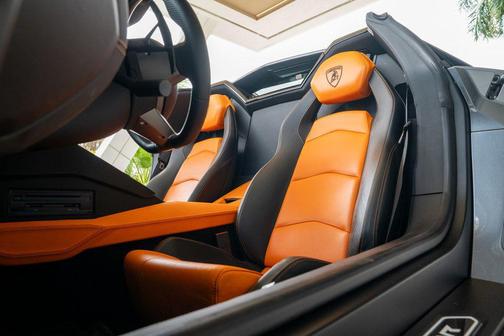 2015 Lamborghini Aventador LP700-4