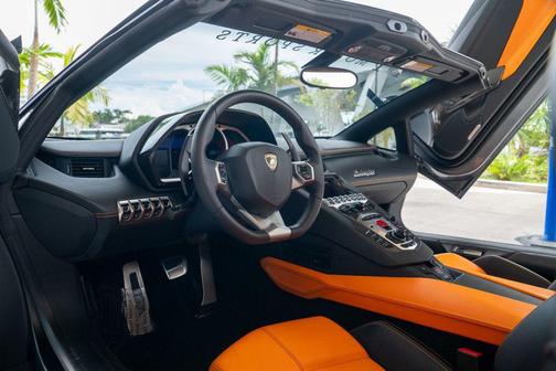 2015 Lamborghini Aventador LP700-4
