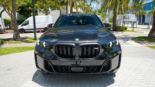 2025 BMW X5 M60i