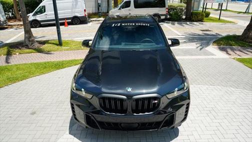 2025 BMW X5 M60i
